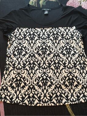 Adele & May Black and Cream Patterned Short Sleeve Top Size XL